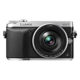 Lumix DMC-GX7 - Čierna/Strieborná + Panasonic Lumix G Vario 14-42mm f/3.5-5.6 ASPH OIS + Lumix G Vario 45-200mm f/4-5.6 II Power OIS f/3.5-5.6 + f/4-5.6