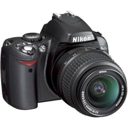 Zrkadlovka D40 - Čierna + Nikon AF-S DX Nikkor 18-55mm f/3.5-5.6G II + Nikon AF-S DX 55-200mm f/4-5.6G ED f/3.5-5.6 + f/4-5.6