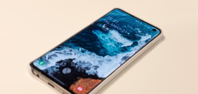Porovnanie Samsung Galaxy S10